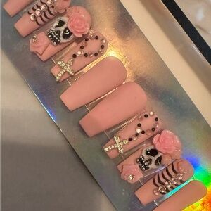 Day of the Dead Pink Skull and Crossbones Nail Set